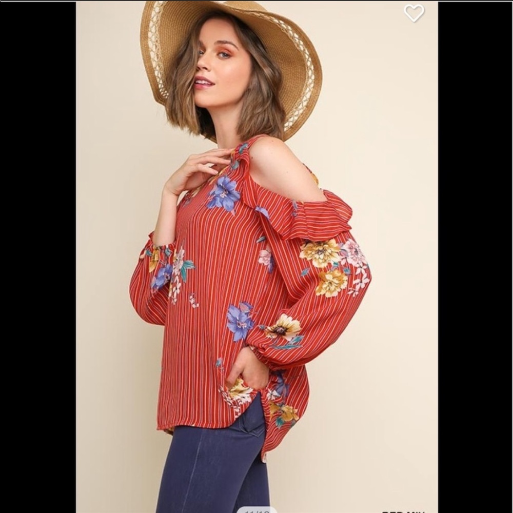 💕Cold Shoulder Red Striped Top - Picture 4 of 5